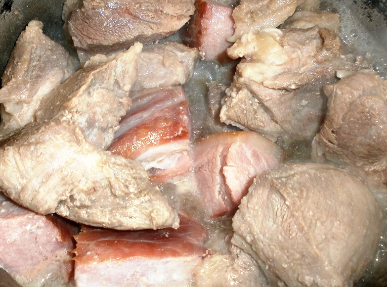 Carne de porc inabusita la tuci