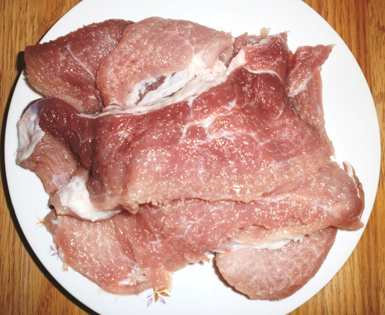 Friptura de porc cu piure de cartofi si castraveciori murati