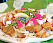 Salată de cartofi cu hering marinat,  surimi și capere-8