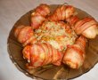 Ciocanele imbracate in bacon si garnitura de orez cu legume-10