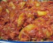 Mancare taraneasca de cartofi, cu bacon si gogosari murati-5