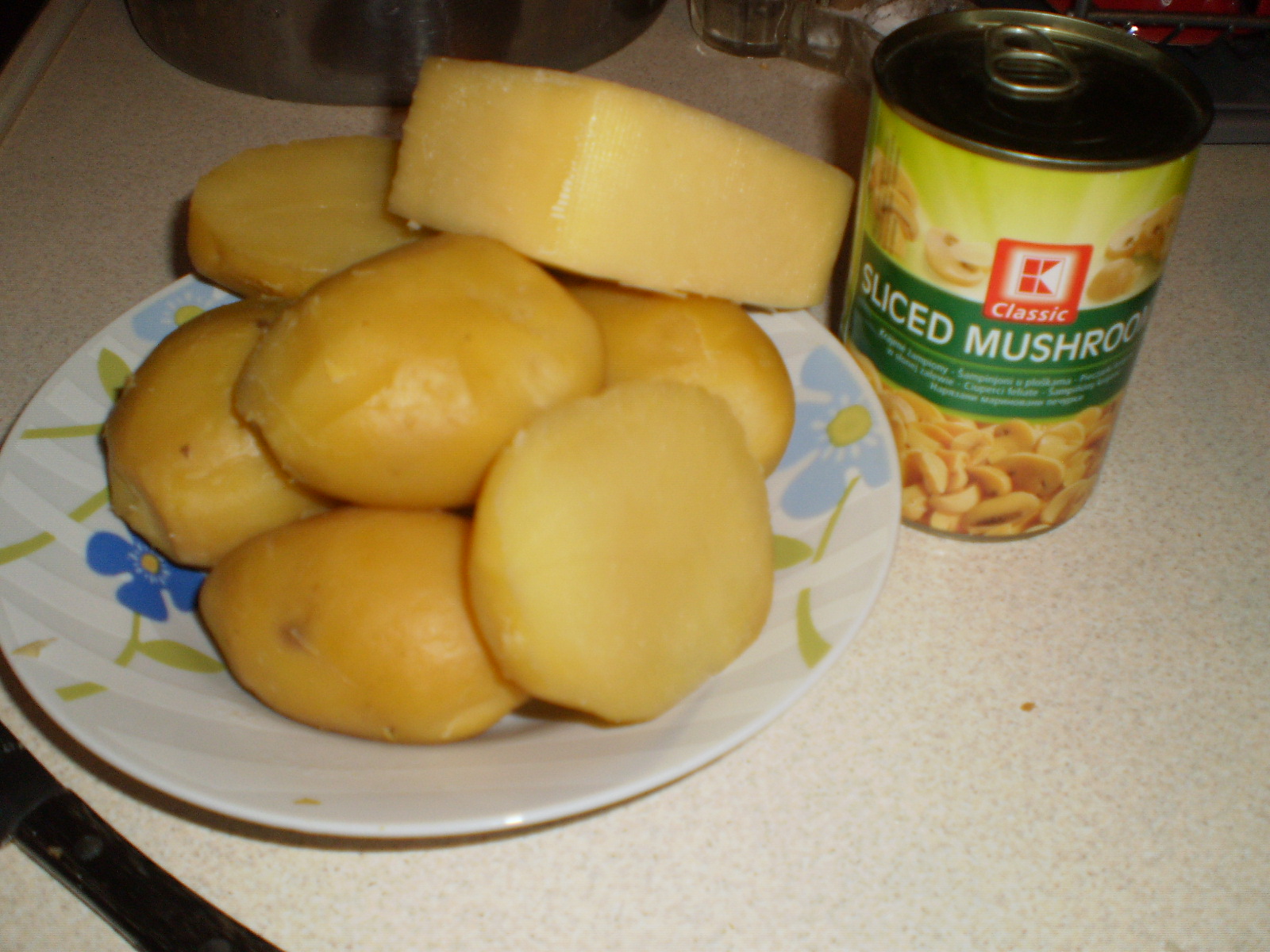 Pulpe la cuptor cu ciuperci,cartofi si cascaval
