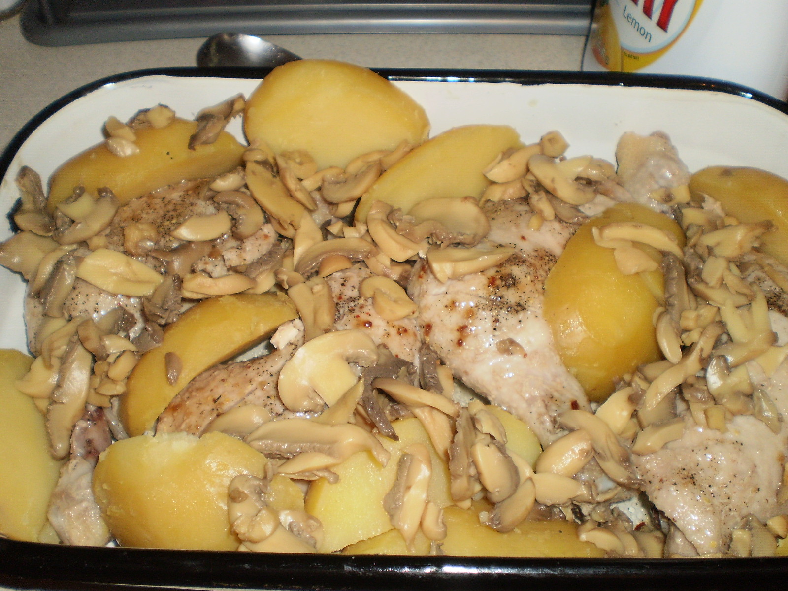 Pulpe la cuptor cu ciuperci,cartofi si cascaval