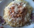 Spaghete cu sos Ragu si parmezan ras-5