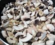 Sote de ciuperci cu piept de pui si usturoi-6