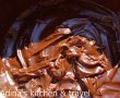 Tort cu crema de ciocolata alba,ganache de ciocolata si cirese-1