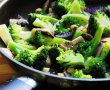 Salată de broccoli cu ciuperci-1