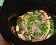 Pulpa de porc in sos de ceapa verde si leurda la slow cooker Crock-Pot-1