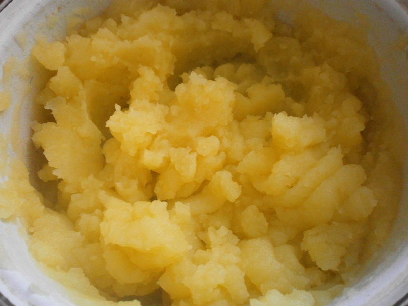 Pulpe de pui la cuptor cu piure de cartofi si sos dulce