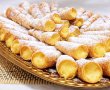 Reteta de rulouri delicioase umplute cu crema de vanilie-18