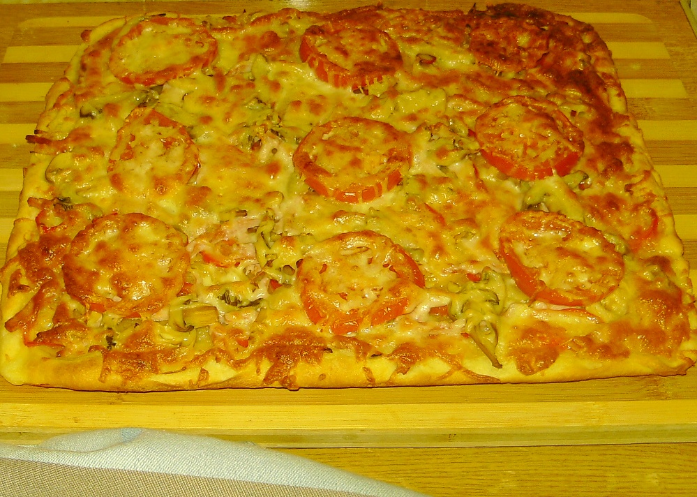 Pizza cu sunca