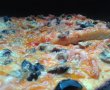 Pizza cu muschi file, ciuperci, masline si mozzarella-16