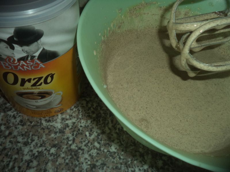 Prajitura Orzo cu nuci si glazura de ciocolata cu alune de padure