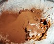 Tort Pavlova cu ciocolata si capsuni-3