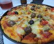 Pizza cu salam si bacon-3