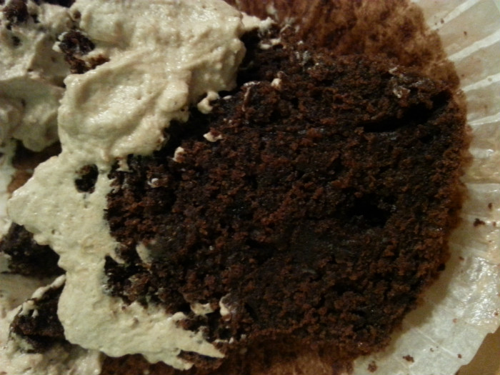 Muffins ciocolatoase cu crema de mascarpone si nutella