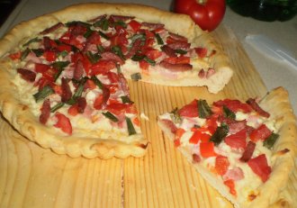 Tarta aperitiv cu aluat de placinte