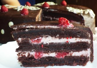 Tort ,,Fantezie de zmeura"