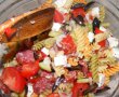 Salată de paste cu legume proaspete, caş şi salam uscat-29