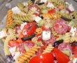 Salată de paste cu legume proaspete, caş şi salam uscat-32