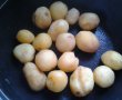 Friptura de porc cu cartofi noi aurii-0