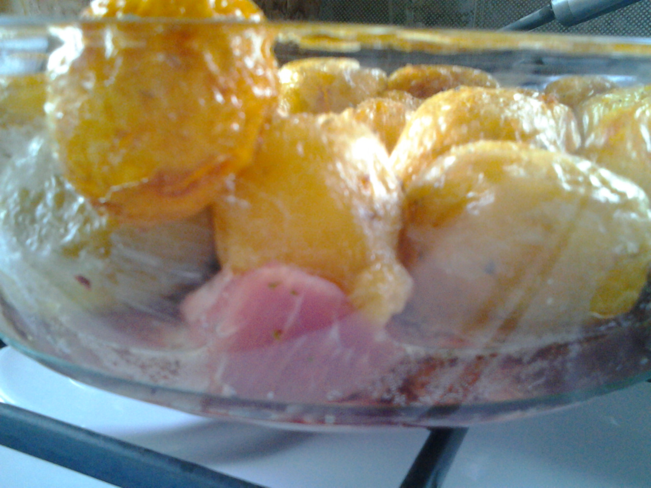 Friptura de porc cu cartofi noi aurii