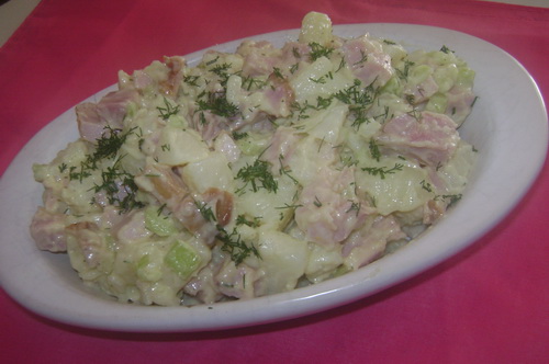Salată de cartofi cu şuncă afumată