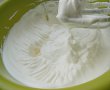 Prajitura cu crema de vanilie si frisca-3