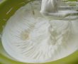 Prajitura cu crema de vanilie si frisca-3