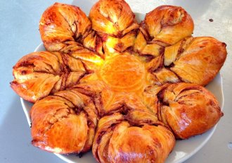 Cozonac floare cu finetti