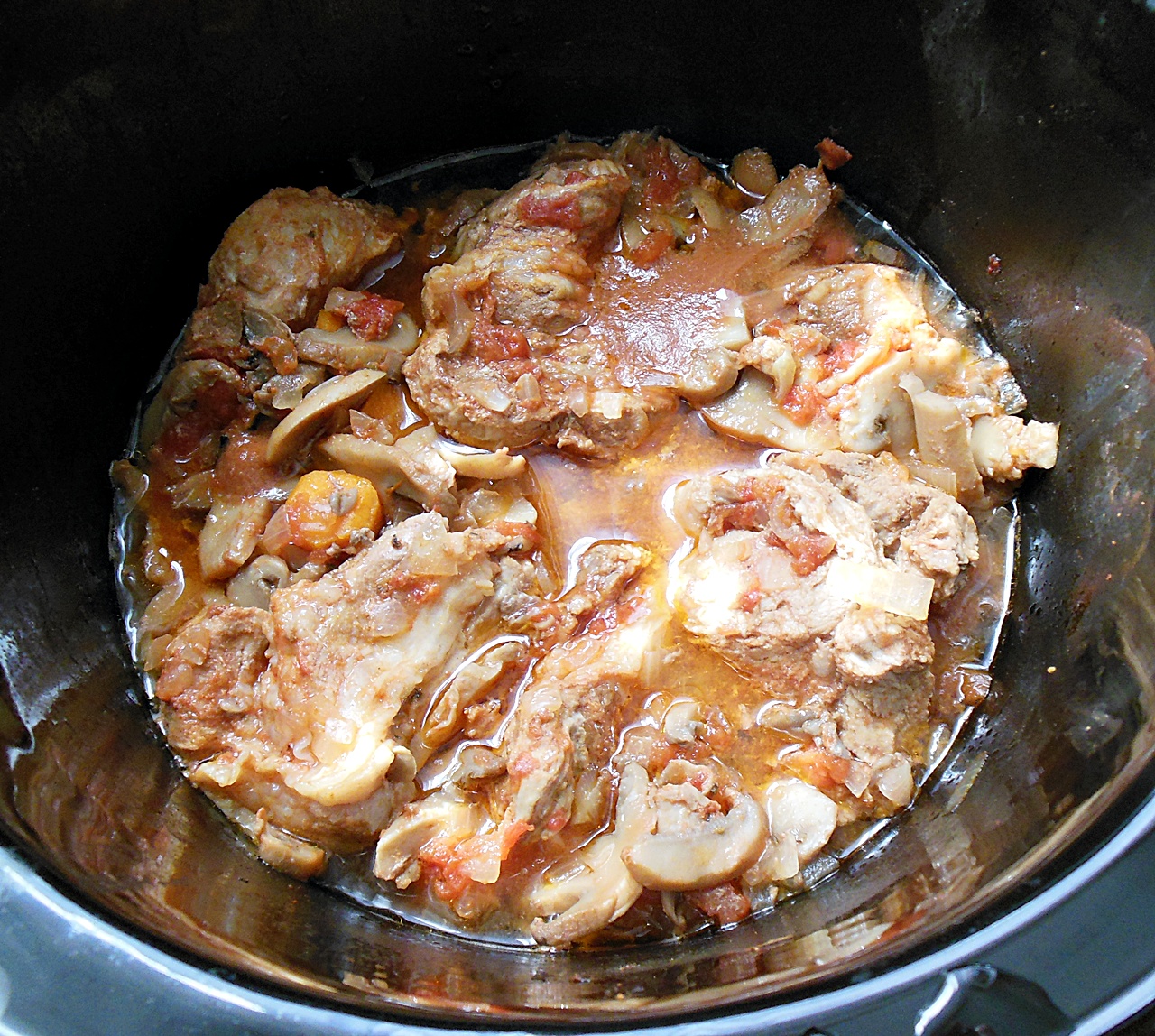 Ceafa de porc cu ciuperci la slow cooker Crock-Pot 4,7 L