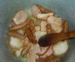 Mâncare de cartofi cu kaizer,  cârnăciori  și ardei copt-0