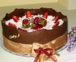 Tort aniversar cu capsuni si ciocolata-4
