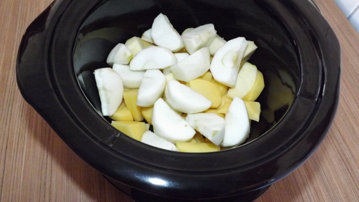 Piept de rata cu cartofi in sos de mere la slow cooker Crock-Pot 4,7 L