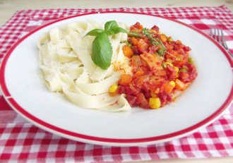 Tagliatele cu legume mexicane si bacon