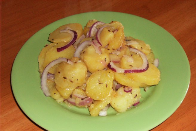 Salată de cartofi cu chimen