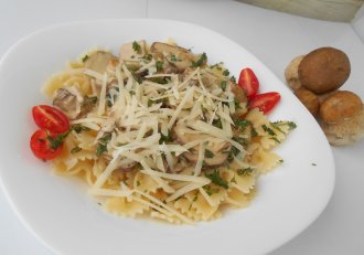 Farfalle cu hribi si smantana