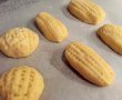 Biscuiti vanilati cu branza dulce si lamaie-1