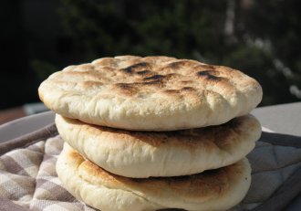Reteta simpla de turte la tigaie: Cum sa faci turte acasa in doar cativa pasi