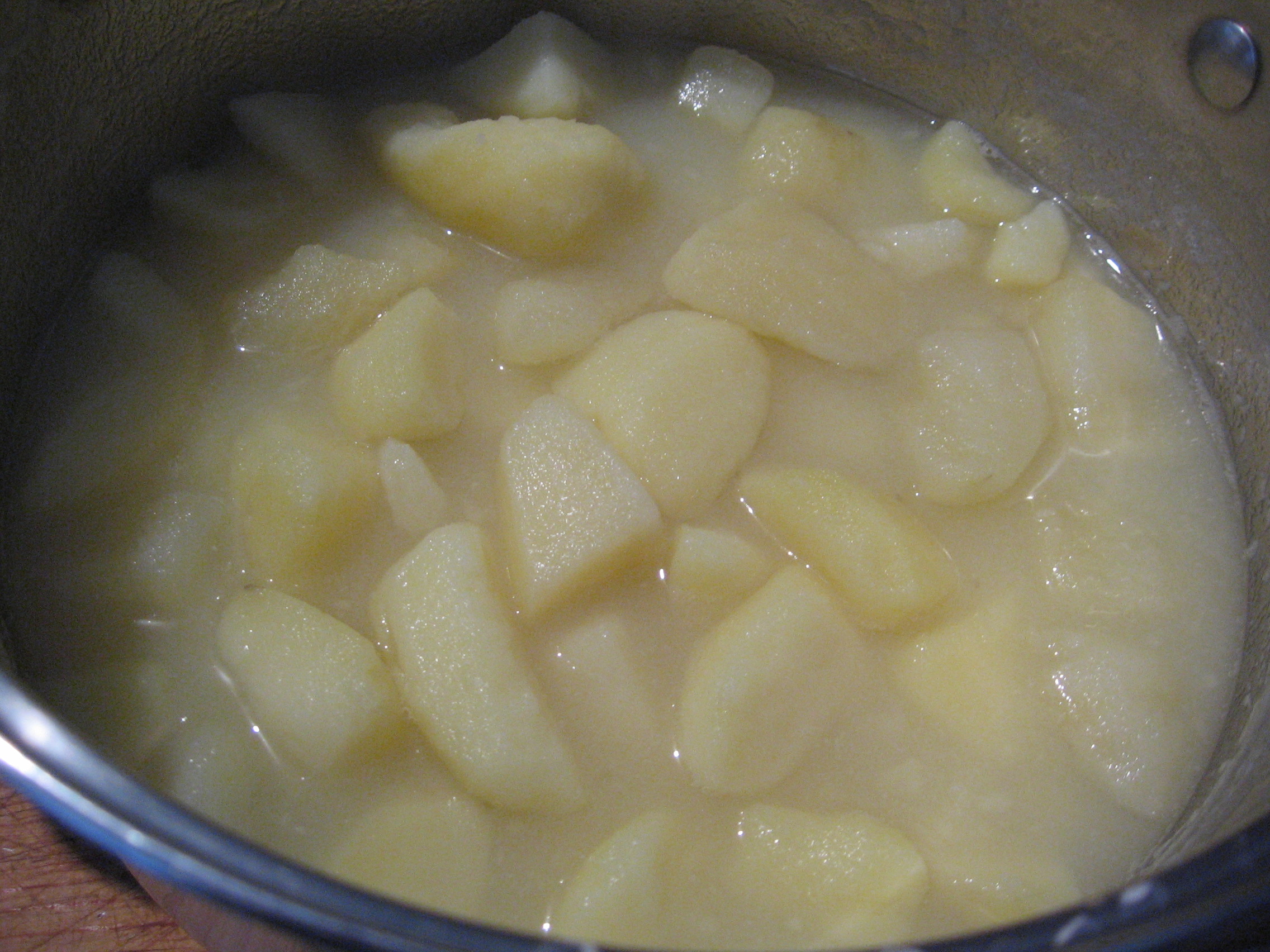 Piure de cartofi cu ceapa caramelizata si parmezan