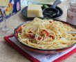 Spaghetti cu branza cheddar, ardei iute si rosii uscate-2