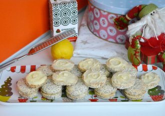 Biscuiti cu mac si crema de lamaie cu ciocolata alba si mascarpone