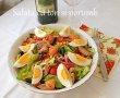 Salata mediteraneana cu ton si porumb-2