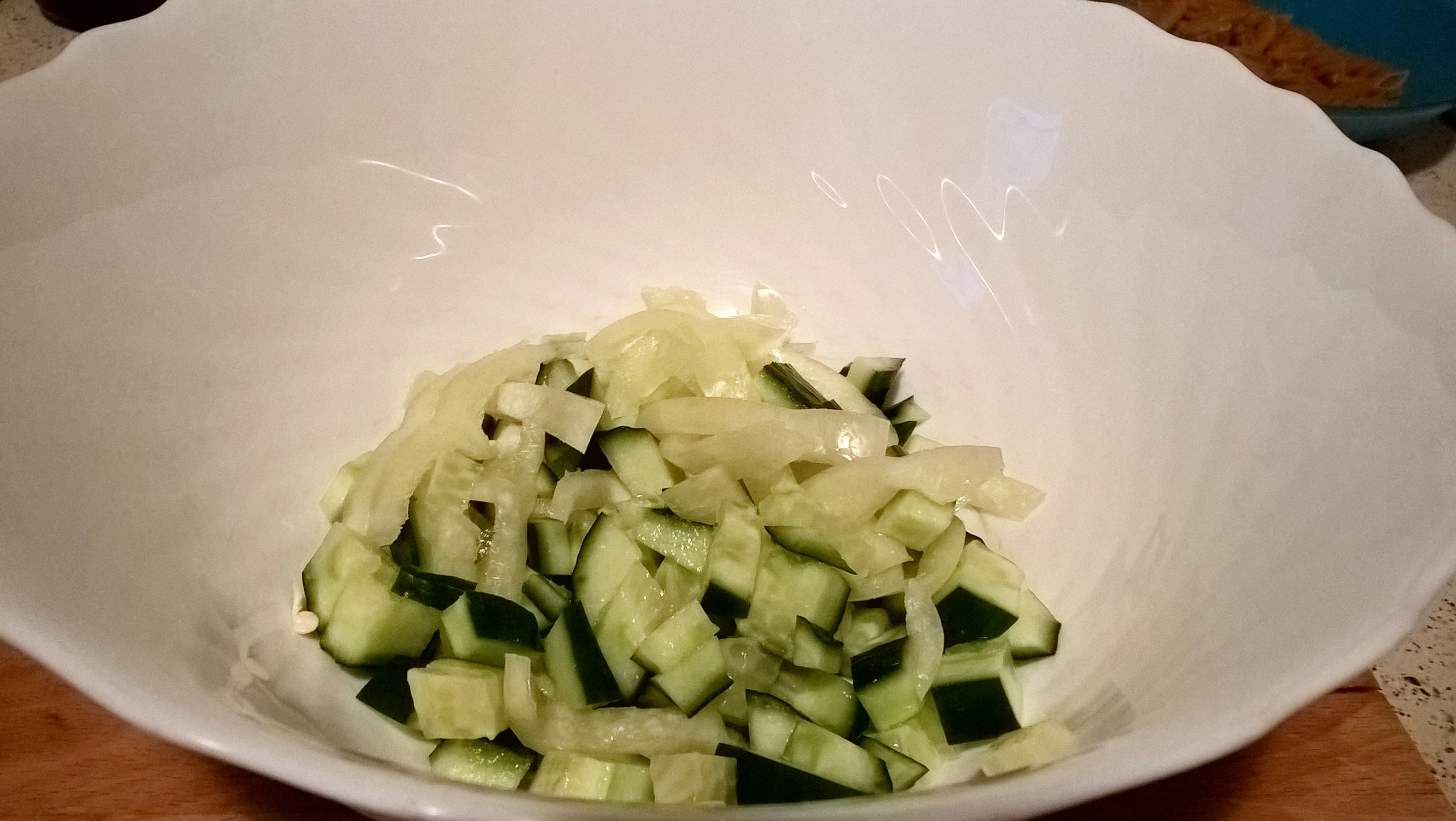 Salată de paste cu legume proaspete
