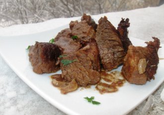 Friptura de vita in sos de vin rosu