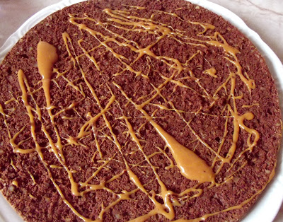 Tort cu ciocolată şi mousse de mascarpone cu lămâie