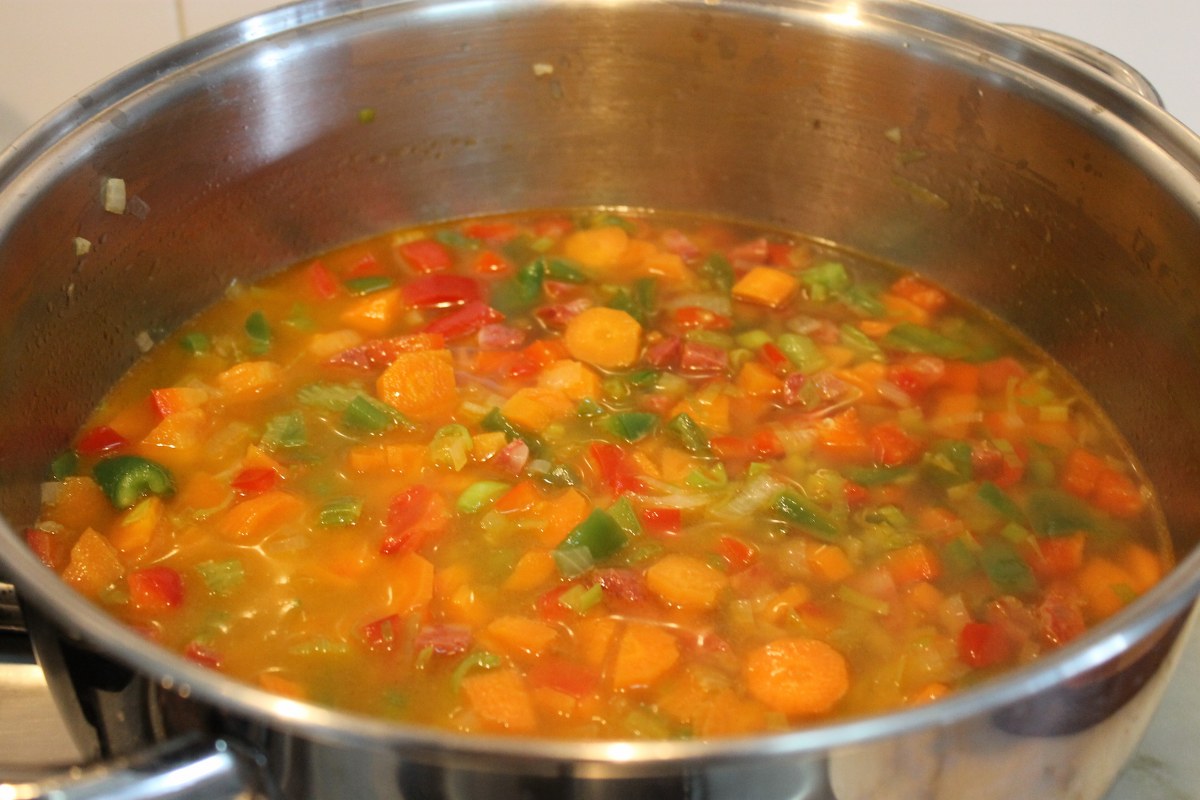 Supa de fasole uscata cu ciolan afumat