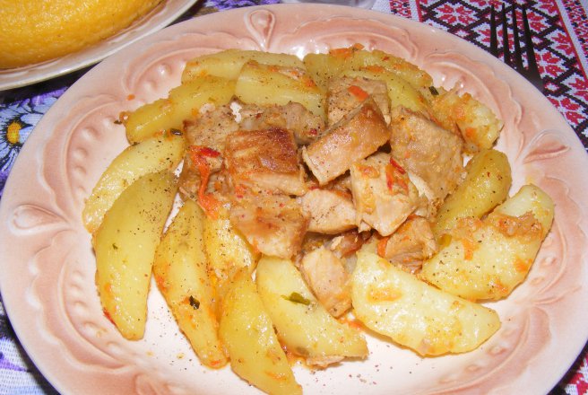 Cartofi prăjiți (cu carne reciclată)