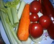 Crenvursti in sos de rosii cu legume-1