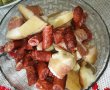 Tocanita de cartofi cu slanina si  carnati uscati-0